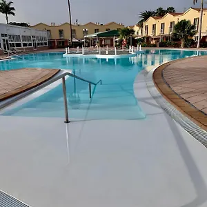 https://bungalow-green-oasis-1010.in-canary-islands.com
